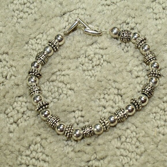 Napier Silver Balls 7" Bracelet - NEW - Picture 1 of 4